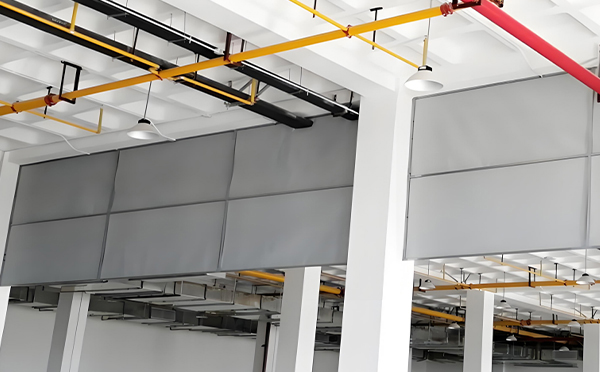 商场防烟分区常闭节点：伊犁挡烟垂壁高度与控制器接线图解