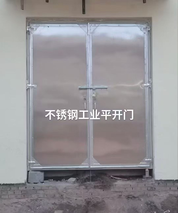 不锈钢伊犁工业平开门在现代工业场景中的应用实践