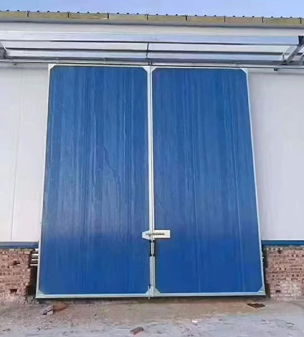 伊犁工业门在大型仓储物流通道中的应用实例