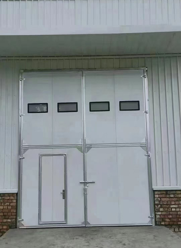 伊犁工业门在设备装配车间出入口的实施记录